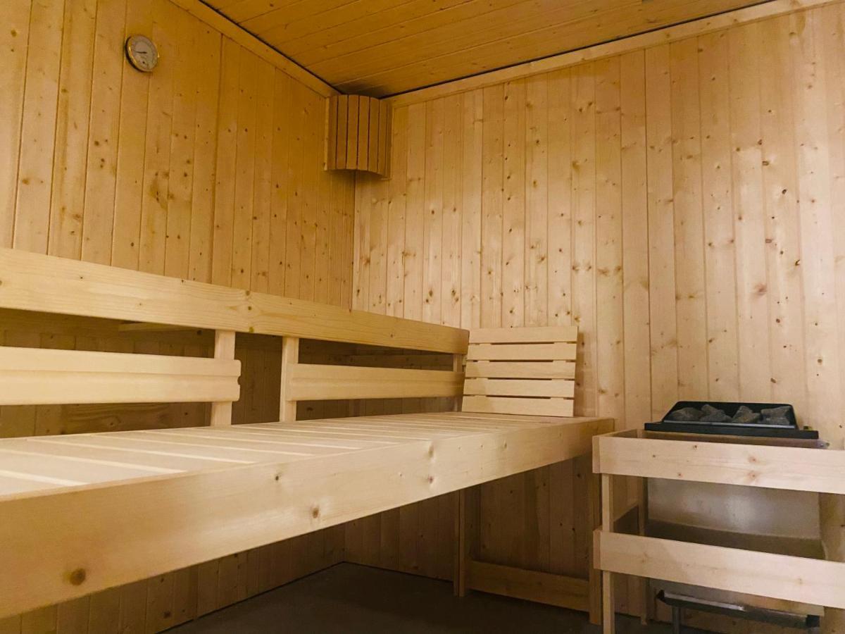 Kapitaenshaus An Der Warnow Mit Sauna Rostock Esterno foto