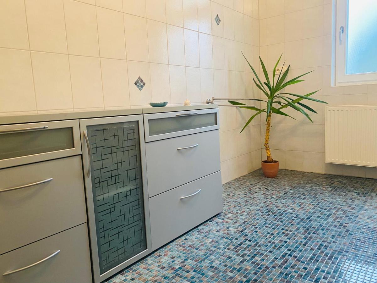 Kapitaenshaus An Der Warnow Mit Sauna Rostock Esterno foto